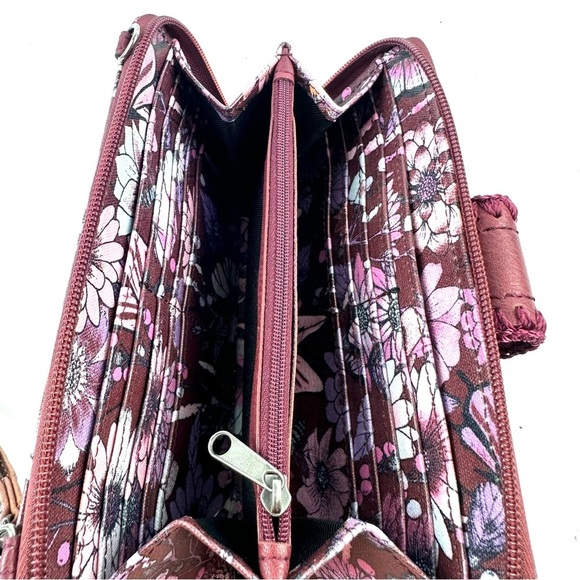 Sakroots‎ Artist Circle Wallet Coated Canvas Butterfly Floral No Long Strap New - Picture 4 of 8